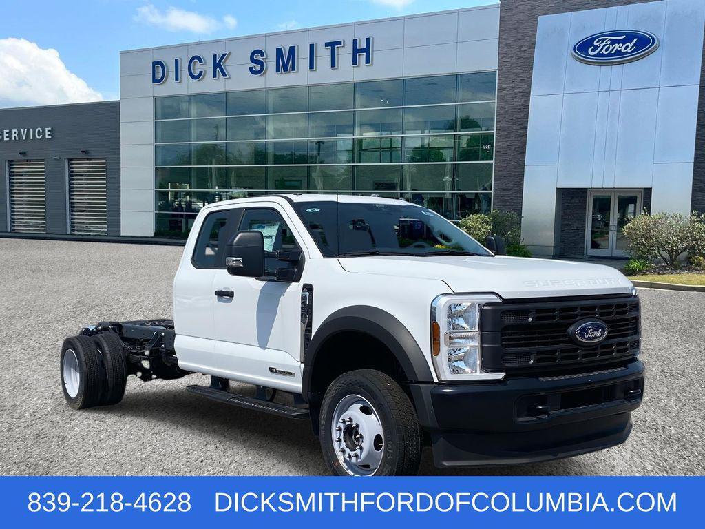 new 2025 Ford F-450 car, priced at $71,404