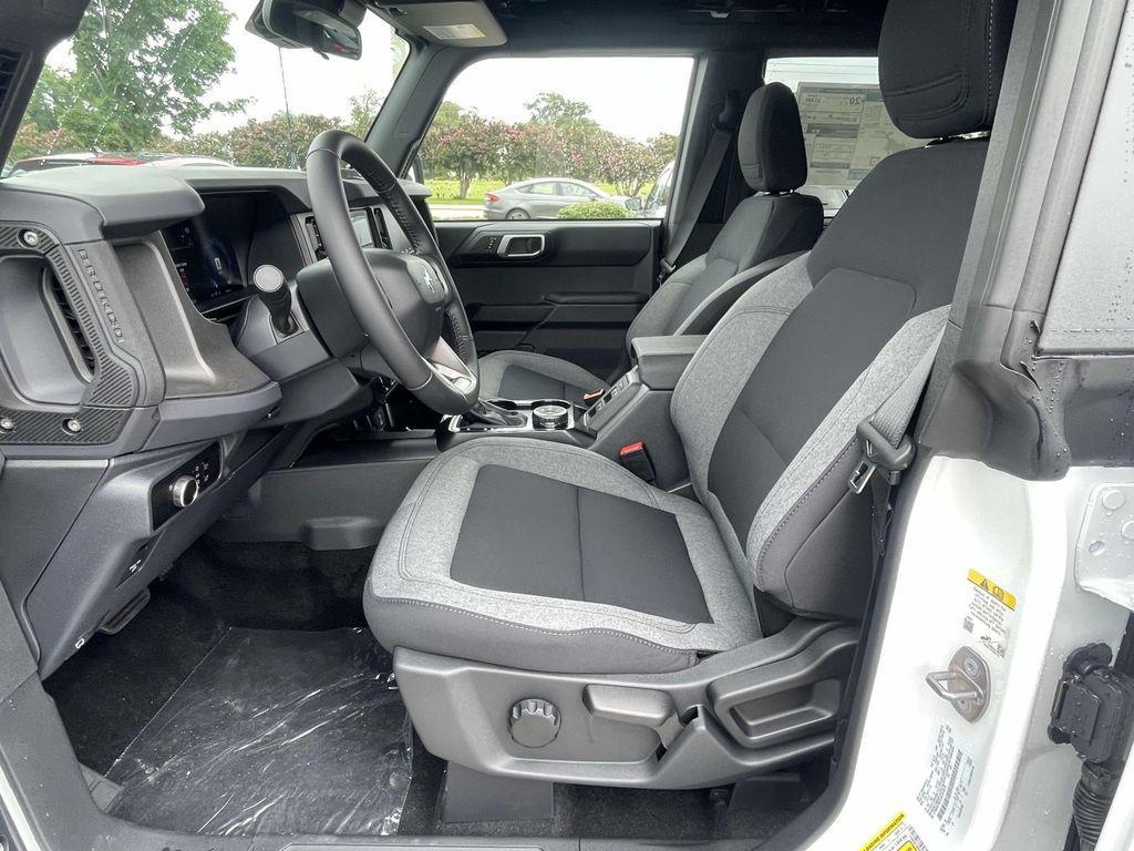 new 2025 Ford Bronco car, priced at $45,354