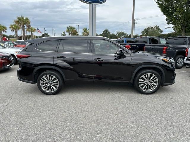 used 2020 Toyota Highlander car, priced at $35,395