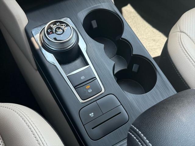 used 2022 Ford Escape car, priced at $25,288