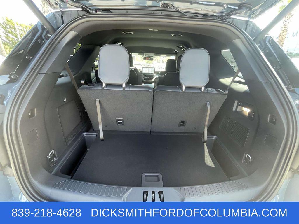 new 2025 Ford Explorer car, priced at $48,575