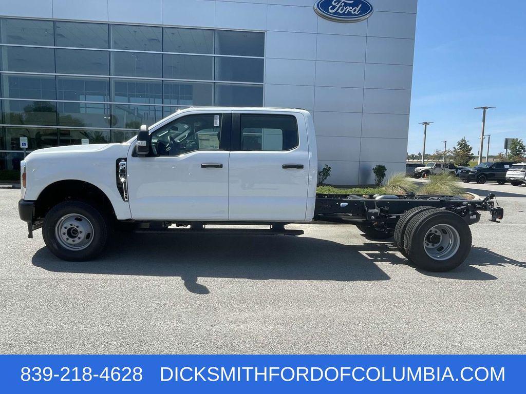 new 2025 Ford F-350 car, priced at $59,185