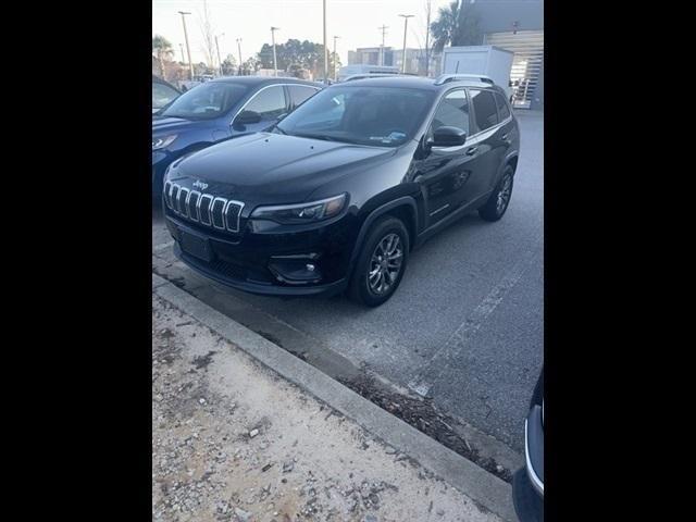 used 2019 Jeep Cherokee car, priced at $17,490