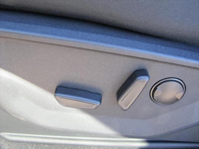 new 2024 Ford F-150 car, priced at $60,040