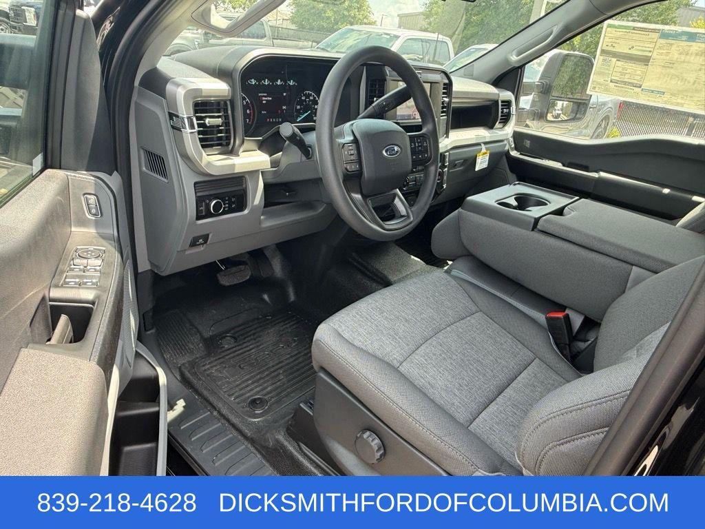 new 2025 Ford F-250 car, priced at $53,467