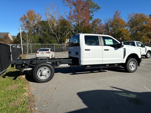 new 2024 Ford F-350 car, priced at $56,275