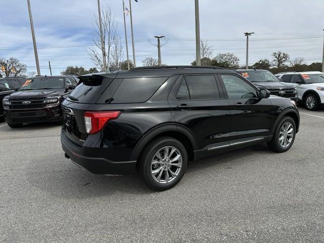 new 2024 Ford Explorer car, priced at $45,396