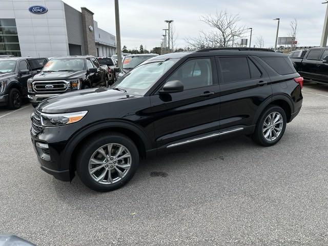 new 2024 Ford Explorer car, priced at $45,396