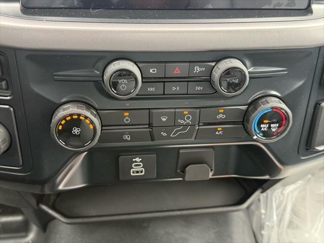 new 2025 Ford F-150 car, priced at $37,727