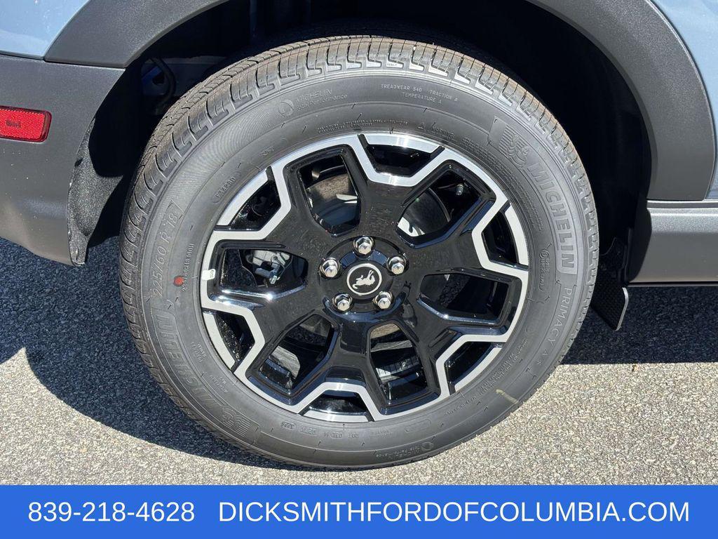 new 2025 Ford Bronco Sport car, priced at $39,201