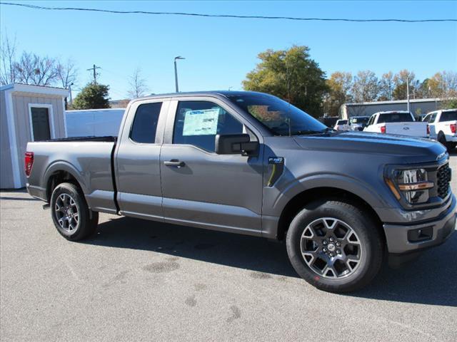 new 2024 Ford F-150 car, priced at $42,620