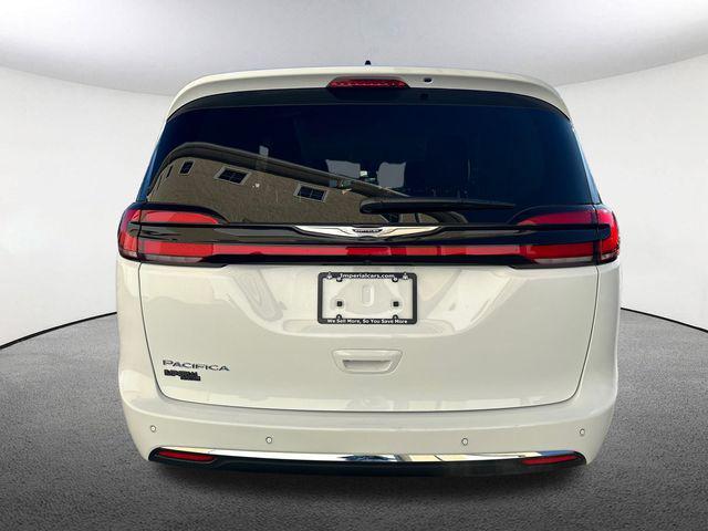 new 2024 Chrysler Pacifica car, priced at $38,859