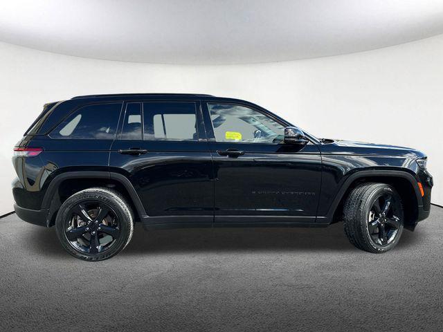 used 2023 Jeep Grand Cherokee car, priced at $33,627