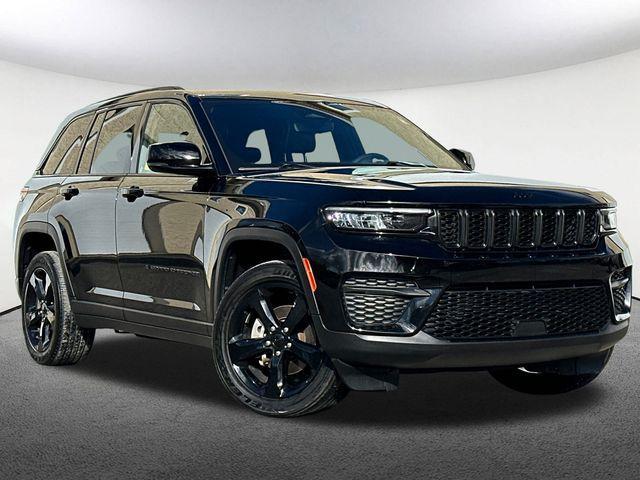 used 2023 Jeep Grand Cherokee car, priced at $33,627