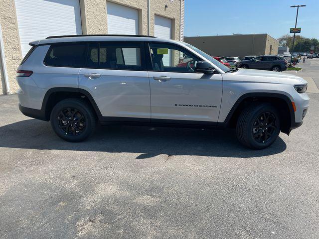 new 2025 Jeep Grand Cherokee L car, priced at $44,075