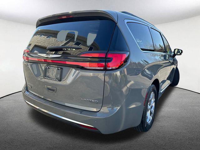 used 2023 Chrysler Pacifica car, priced at $31,654