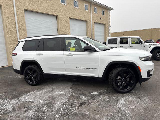 new 2025 Jeep Grand Cherokee L car, priced at $49,919