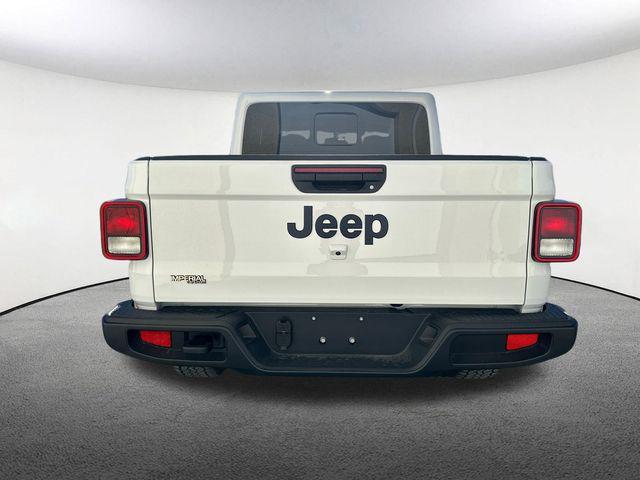 new 2025 Jeep Gladiator car, priced at $41,845