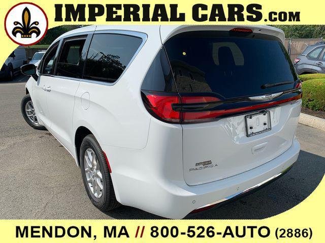 new 2026 Chrysler Pacifica car, priced at $39,543