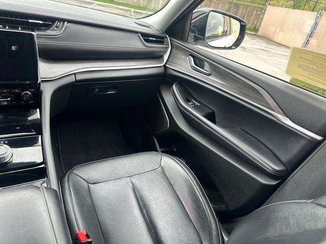 used 2022 Jeep Grand Cherokee car, priced at $32,347