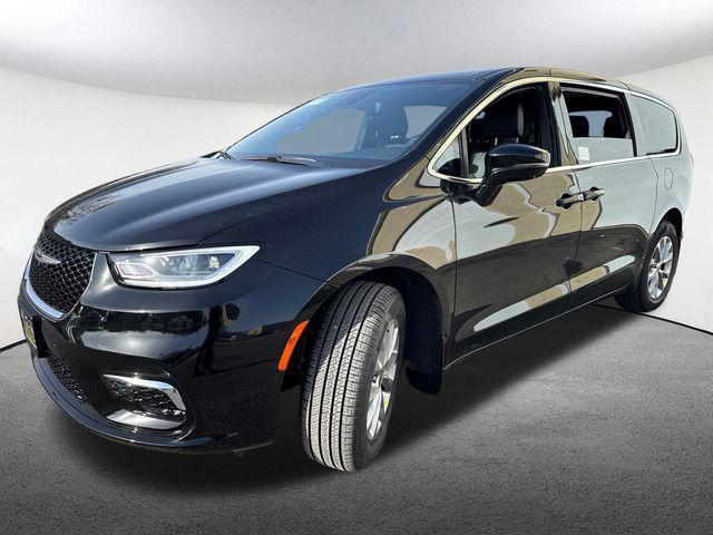 new 2025 Chrysler Pacifica car, priced at $51,735