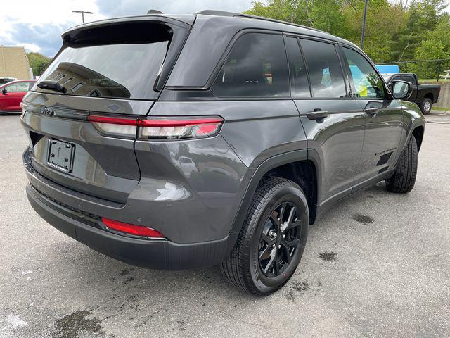 new 2025 Jeep Grand Cherokee car, priced at $42,079