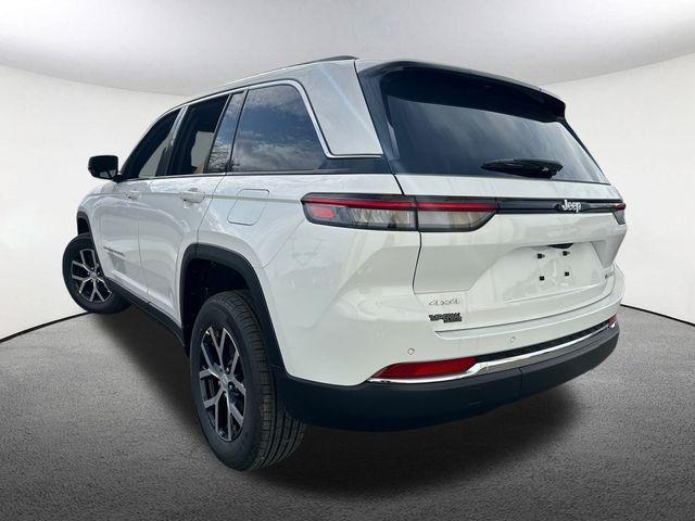 new 2025 Jeep Grand Cherokee car, priced at $44,254