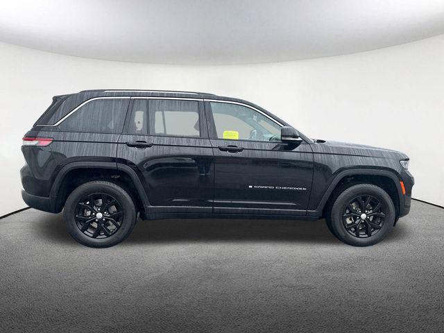 used 2023 Jeep Grand Cherokee car, priced at $34,477