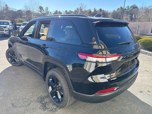 new 2025 Jeep Grand Cherokee car, priced at $49,424