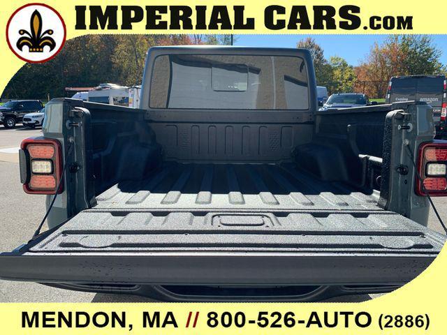 new 2025 Jeep Gladiator car, priced at $58,235