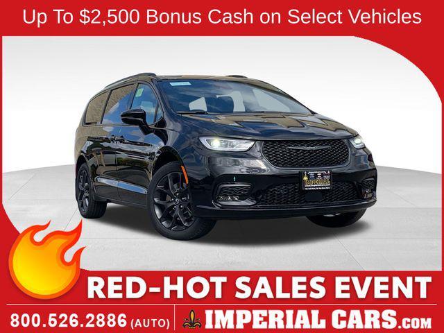 new 2026 Chrysler Pacifica car, priced at $54,400