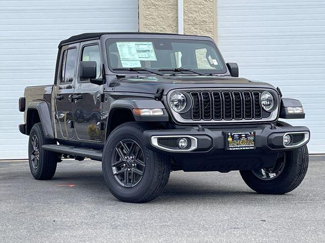 new 2024 Jeep Gladiator car, priced at $43,274