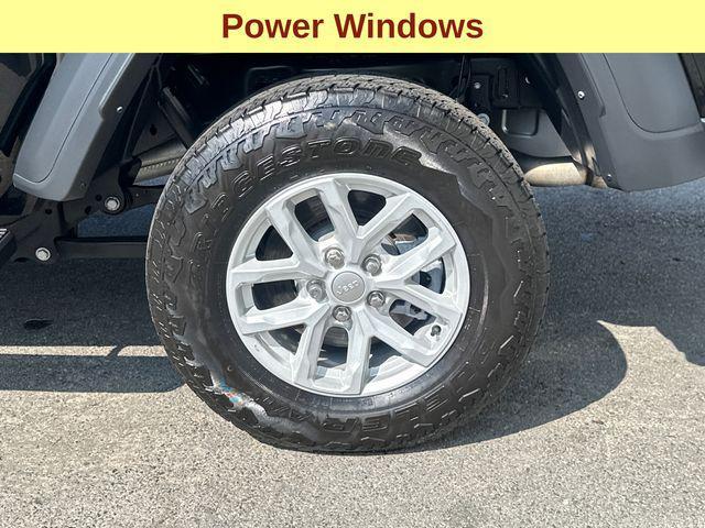 used 2023 Jeep Gladiator car, priced at $32,647