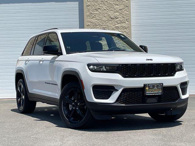 new 2025 Jeep Grand Cherokee car, priced at $40,853