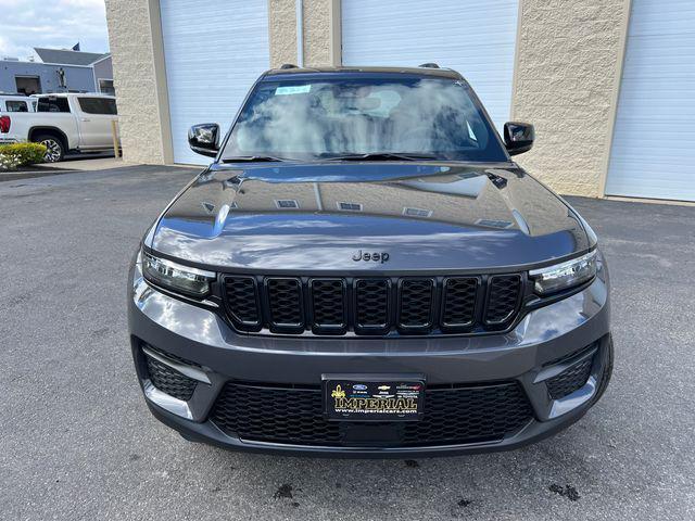 new 2025 Jeep Grand Cherokee car, priced at $45,030