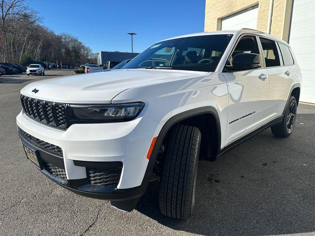 new 2025 Jeep Grand Cherokee L car, priced at $43,997