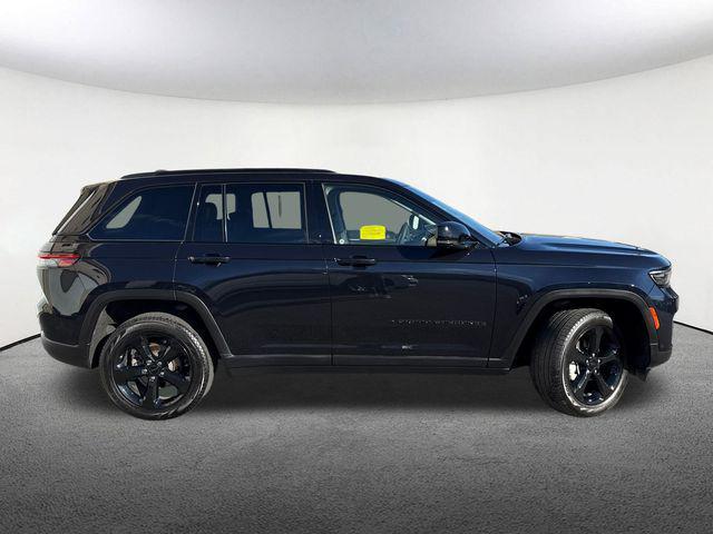 used 2023 Jeep Grand Cherokee car, priced at $39,977