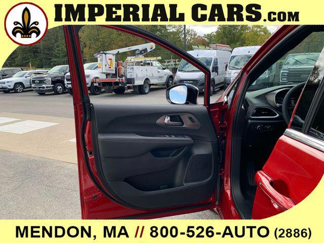 new 2026 Chrysler Pacifica car, priced at $44,821