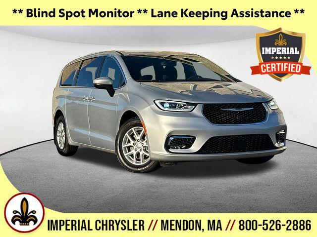 used 2023 Chrysler Pacifica car, priced at $33,347