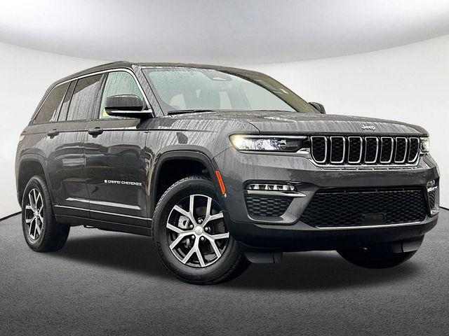 used 2024 Jeep Grand Cherokee car, priced at $41,477