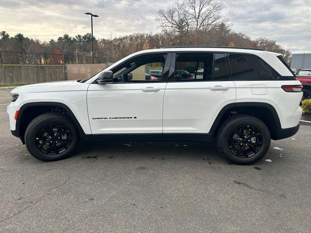 new 2025 Jeep Grand Cherokee car, priced at $44,435