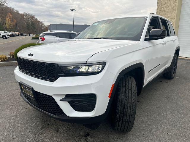 new 2025 Jeep Grand Cherokee car, priced at $44,435