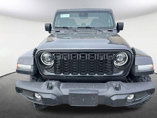 new 2025 Jeep Gladiator car, priced at $48,285