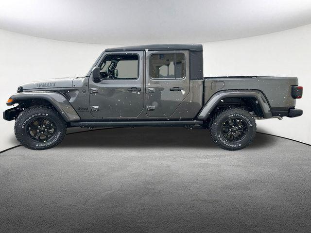 new 2025 Jeep Gladiator car, priced at $48,285