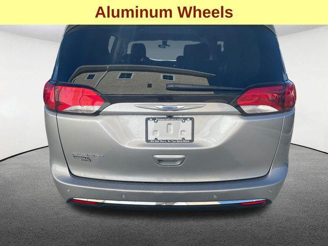 used 2018 Chrysler Pacifica car, priced at $16,347