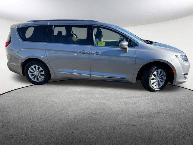 used 2018 Chrysler Pacifica car, priced at $16,347