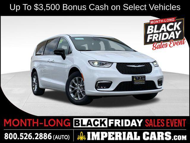 new 2026 Chrysler Pacifica car, priced at $44,375