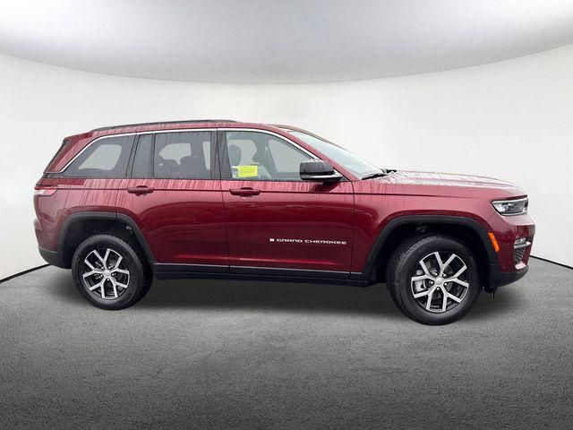 used 2024 Jeep Grand Cherokee car, priced at $42,977