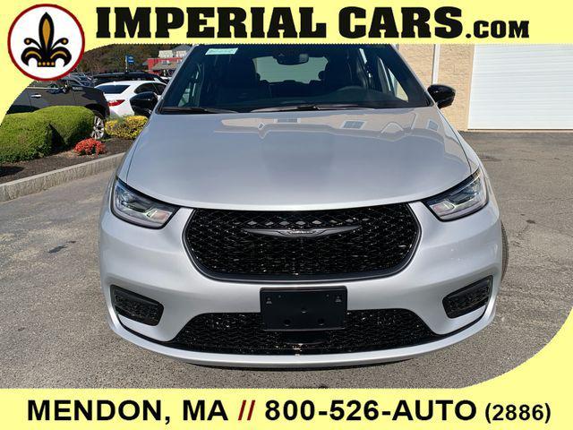 new 2026 Chrysler Pacifica car, priced at $47,453