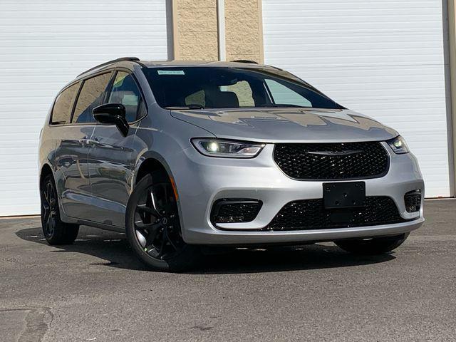 new 2026 Chrysler Pacifica car, priced at $47,453
